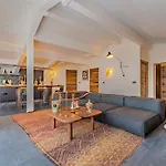 شقة Luxurious Penthouse Lumina - Fire Place, Pool And - Niverolles فال تورُن
